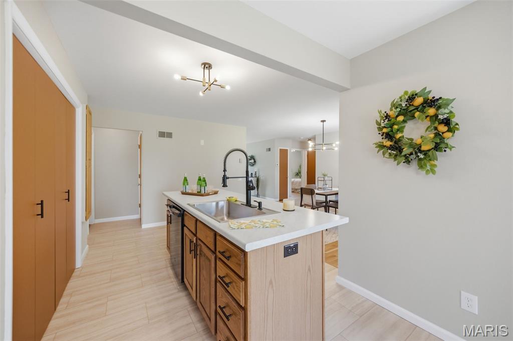 908 Buckley Road Mehlville, MO 63125 - Photo 21 of 34 Gallery Image 21