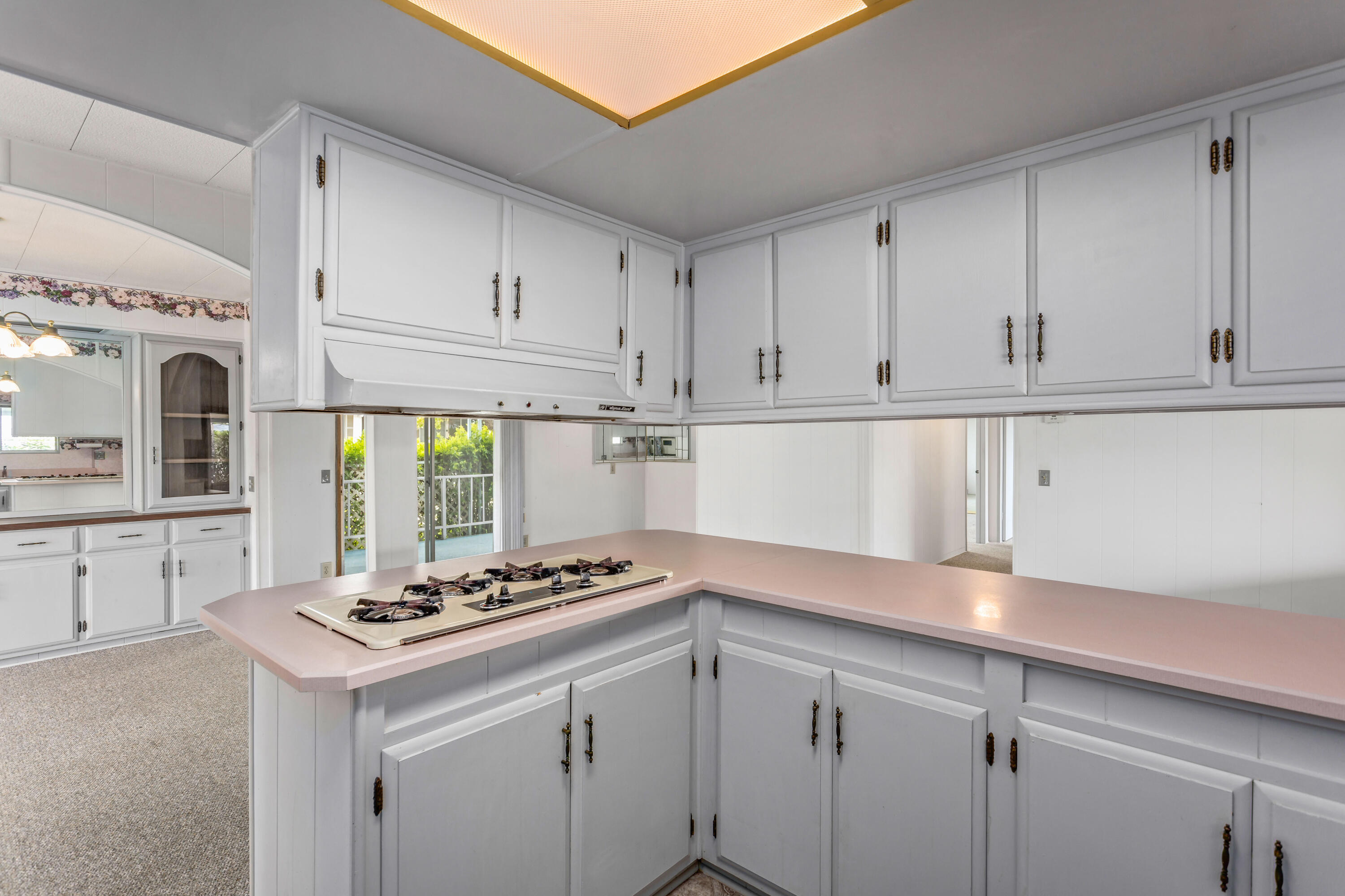 6180 Via Real, Unit 40 Carpinteria, CA 93013 - Photo 8 of 22 Kitchen