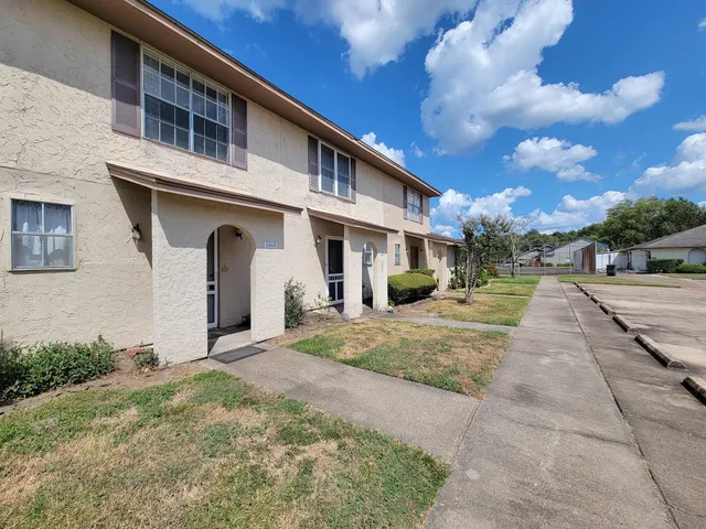 $1,400 | 1815 Country Village Boulevard, Humble, TX 77338