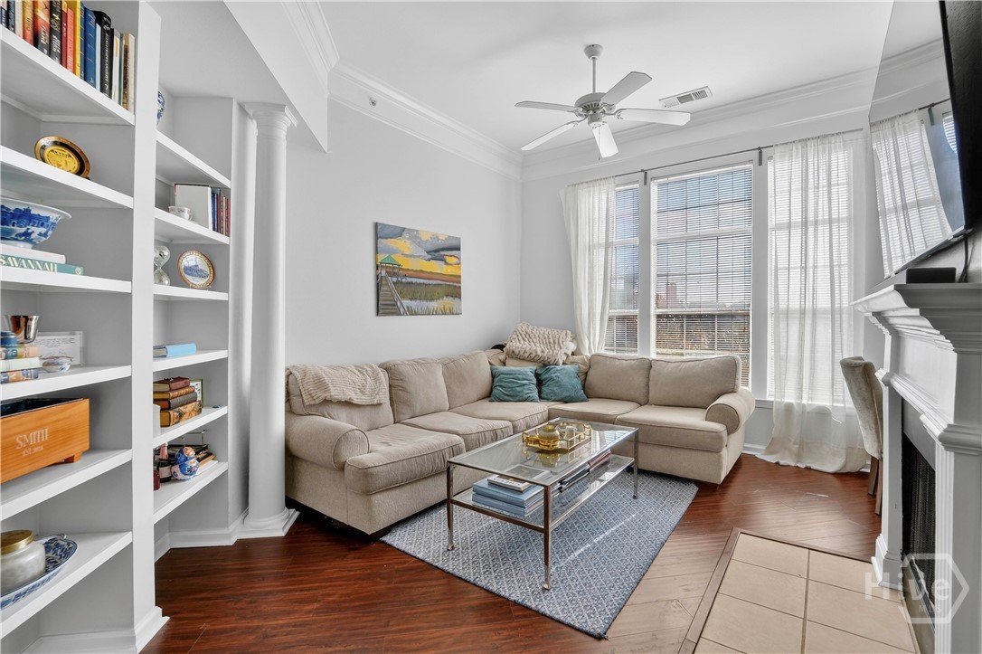 2136 Whitemarsh Way Savannah, GA 31410 - Photo 5 of 32