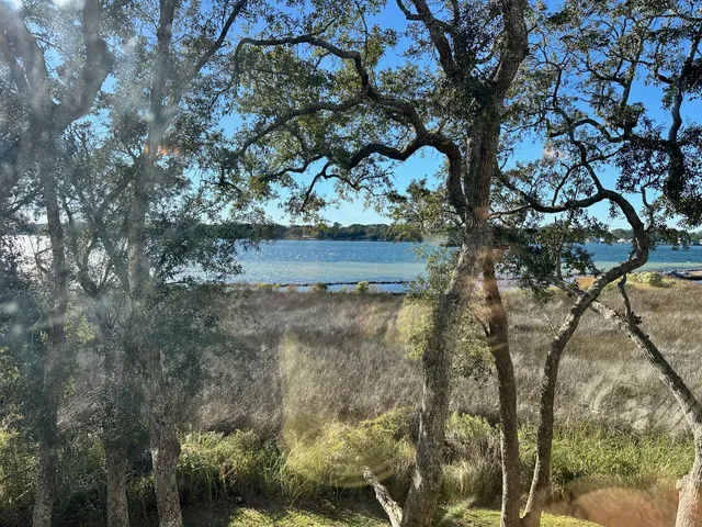 $374,900 | 6 Marina Cove Drive, Niceville, FL 32578