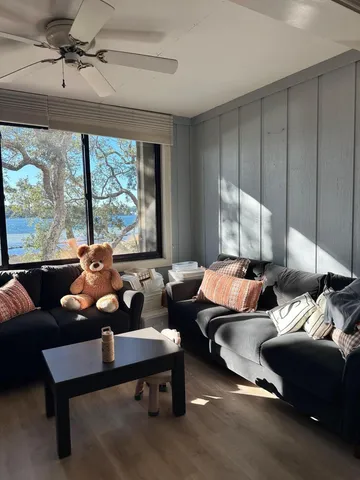 a view of entryway and hall