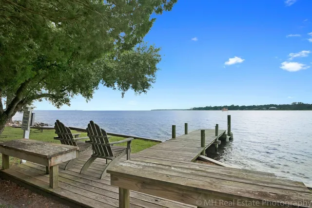 $374,900 | 6 Marina Cove Drive, Niceville, FL 32578