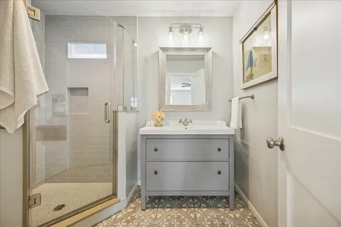 $925,000 | 211 East 24th Street, Houston, TX 77008