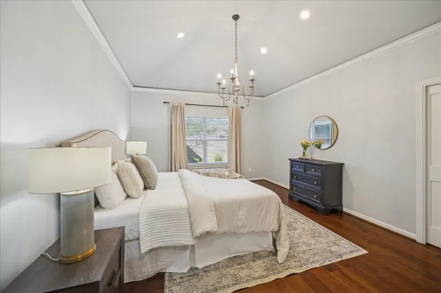 $925,000 | 211 East 24th Street, Houston, TX 77008