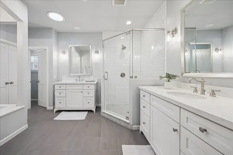 $925,000 | 211 East 24th Street, Houston, TX 77008