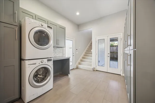 $925,000 | 211 East 24th Street, Houston, TX 77008