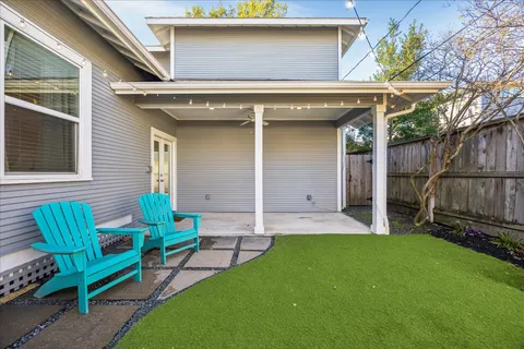 $925,000 | 211 East 24th Street, Houston, TX 77008