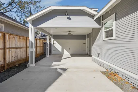 $925,000 | 211 East 24th Street, Houston, TX 77008