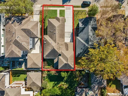 $925,000 | 211 East 24th Street, Houston, TX 77008