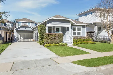 $925,000 | 211 East 24th Street, Houston, TX 77008