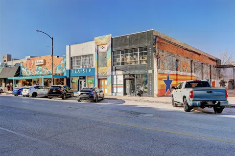 $925,000 | 211 East 24th Street, Houston, TX 77008