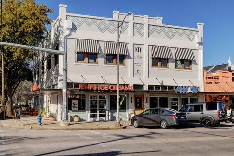 $925,000 | 211 East 24th Street, Houston, TX 77008