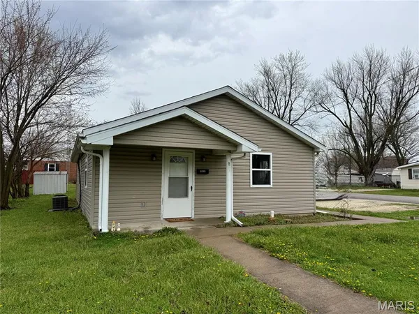 $179,000 | 1203 West Main Street, Bowling Green, MO 63334