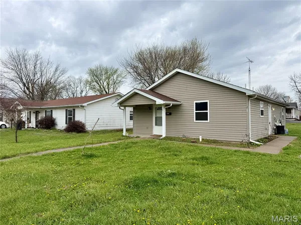 $179,000 | 1203 West Main Street, Bowling Green, MO 63334