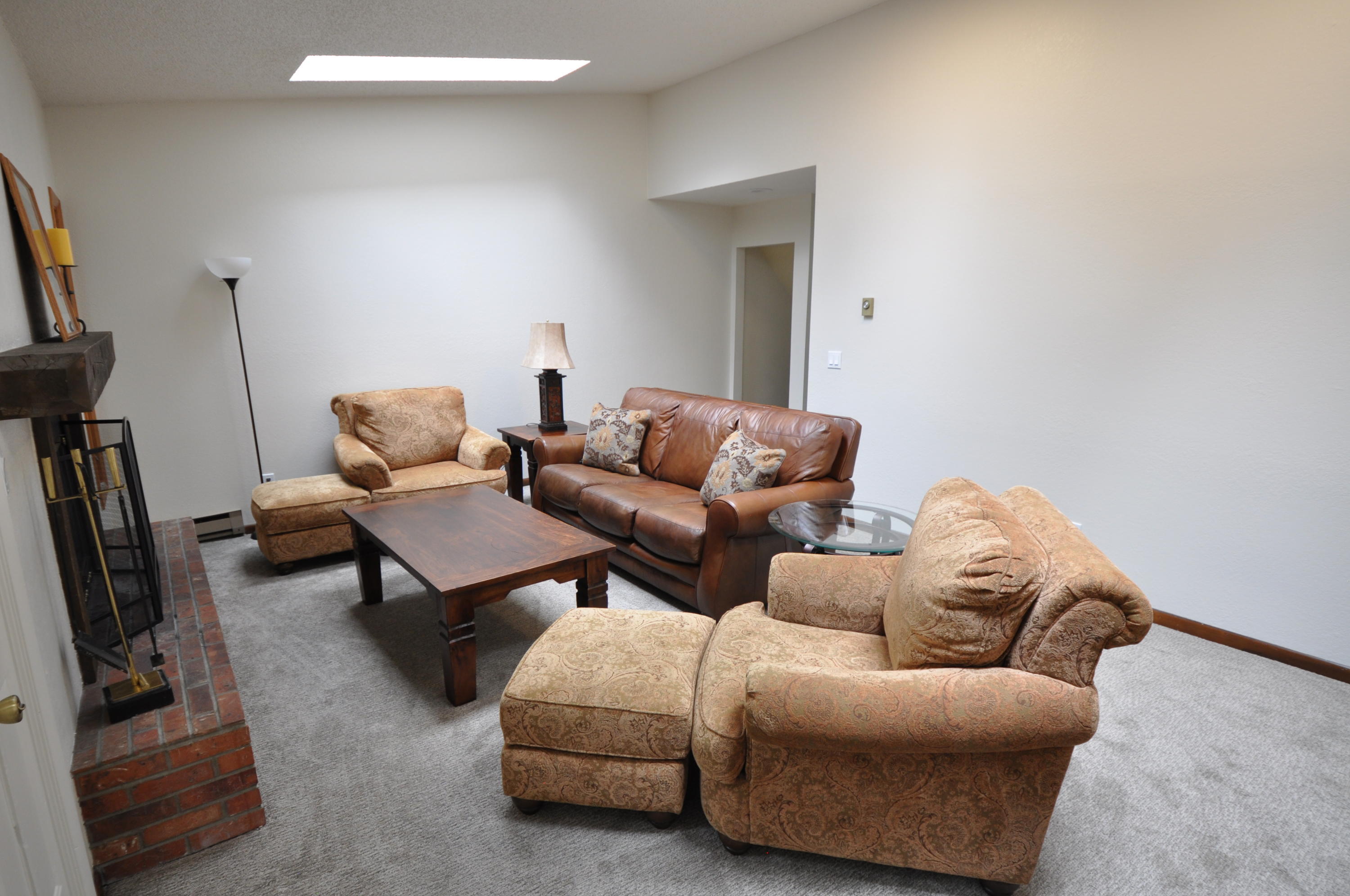 2743 Kinnickinnick Road, Unit A4 Vail, CO 81657 - Photo 12 of 28 DSC_0191
