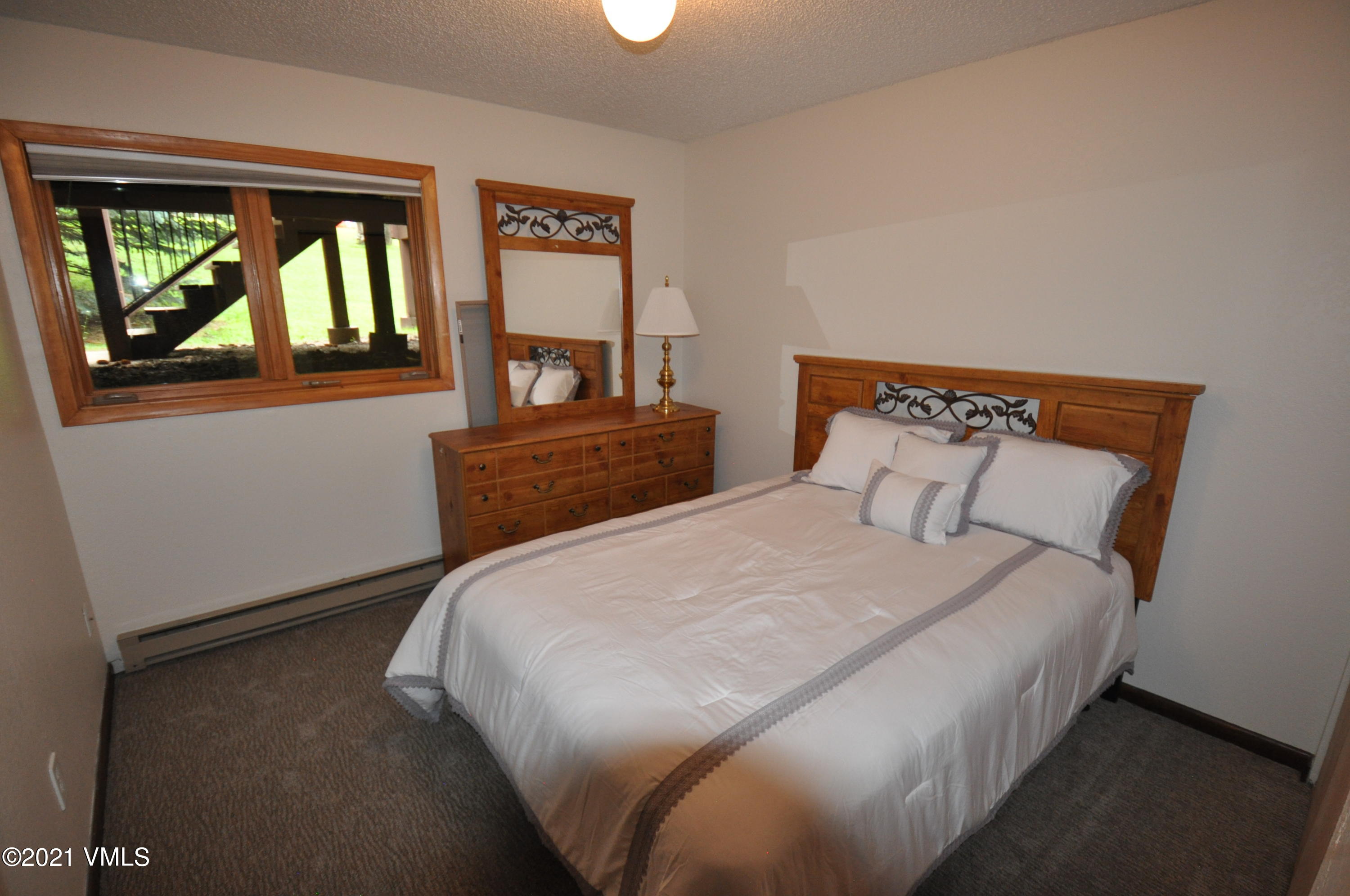 2743 Kinnickinnick Road, Unit A4 Vail, CO 81657 - Photo 3 of 28 DSC_0181