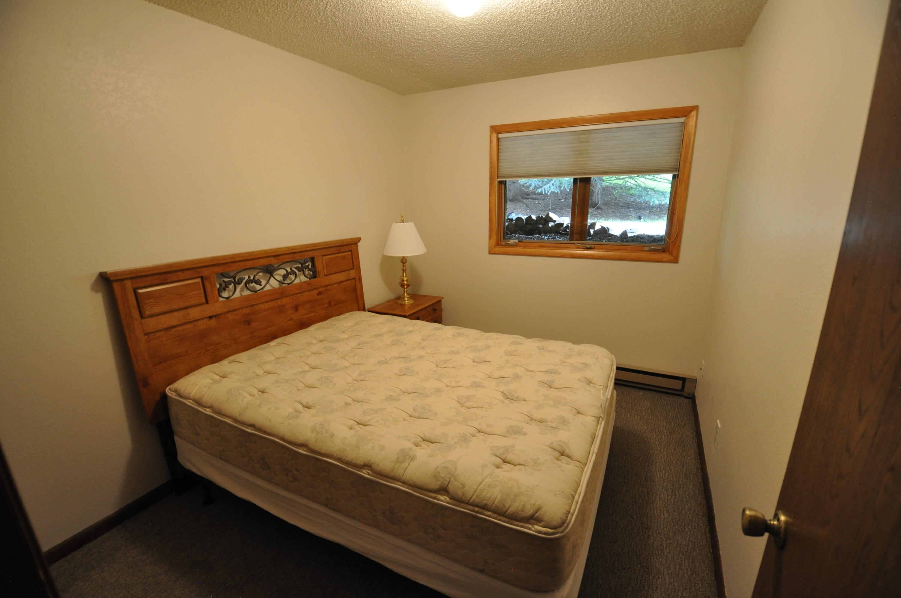 2743 Kinnickinnick Road, Unit A4 Vail, CO 81657 - Photo 6 of 28 DSC_0184