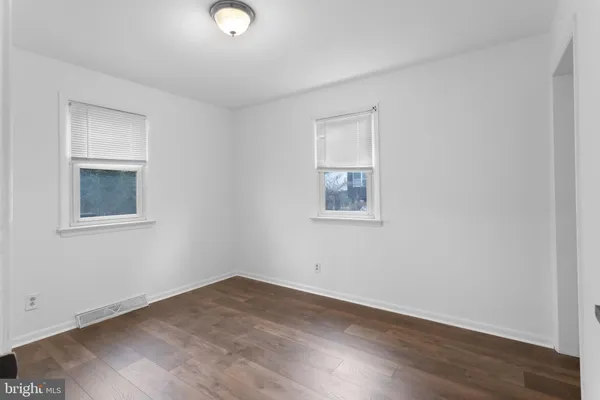 $2,875 | 950 Central Avenue, Runnemede, NJ 08078