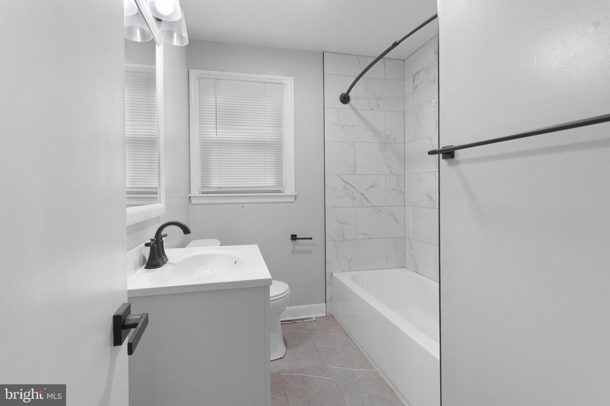 950 Central Avenue Runnemede, NJ 08078 - Photo 10 of 24 First floor bathroom