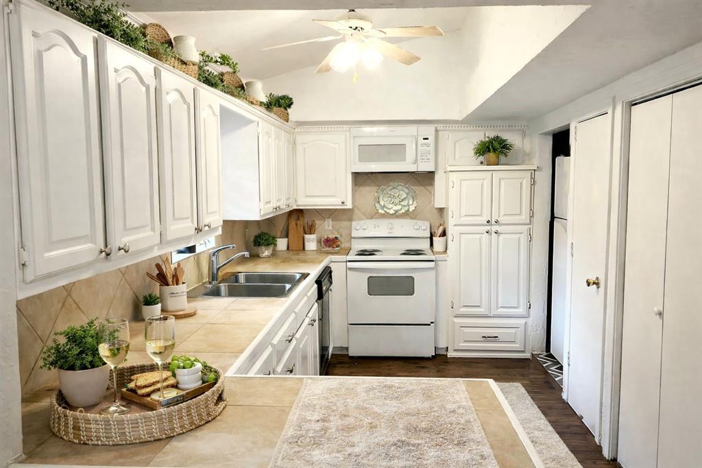 6287 East Pockrus Page Road, Unit C 2 Denton, TX 76208 - Photo 4 of 14