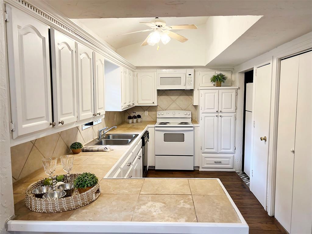 6287 East Pockrus Page Road, Unit C 2 Denton, TX 76208 - Photo 9 of 14