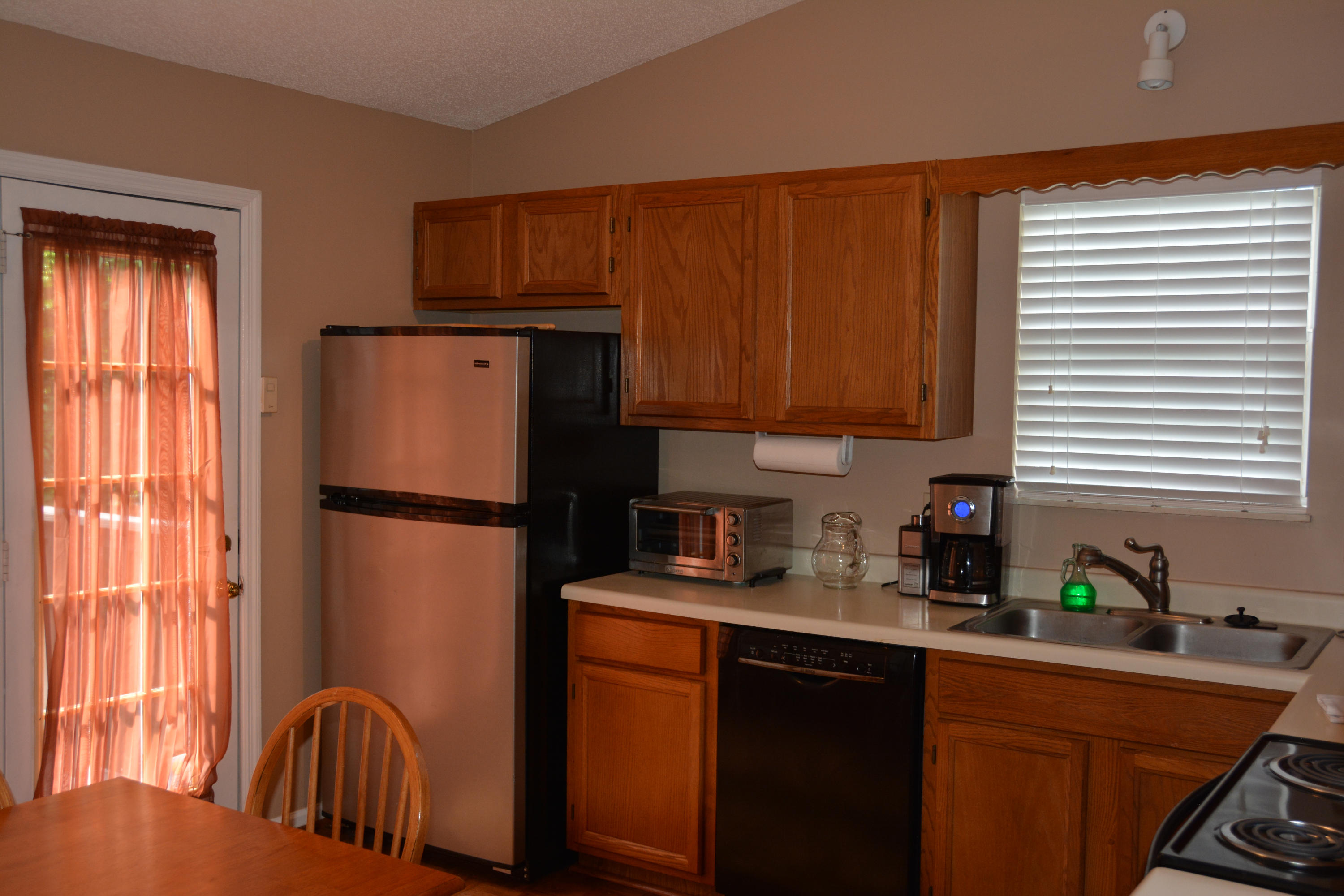 5012 Inskip Road Knoxville, TN 37912 - Photo 9 of 31 DSC_1452