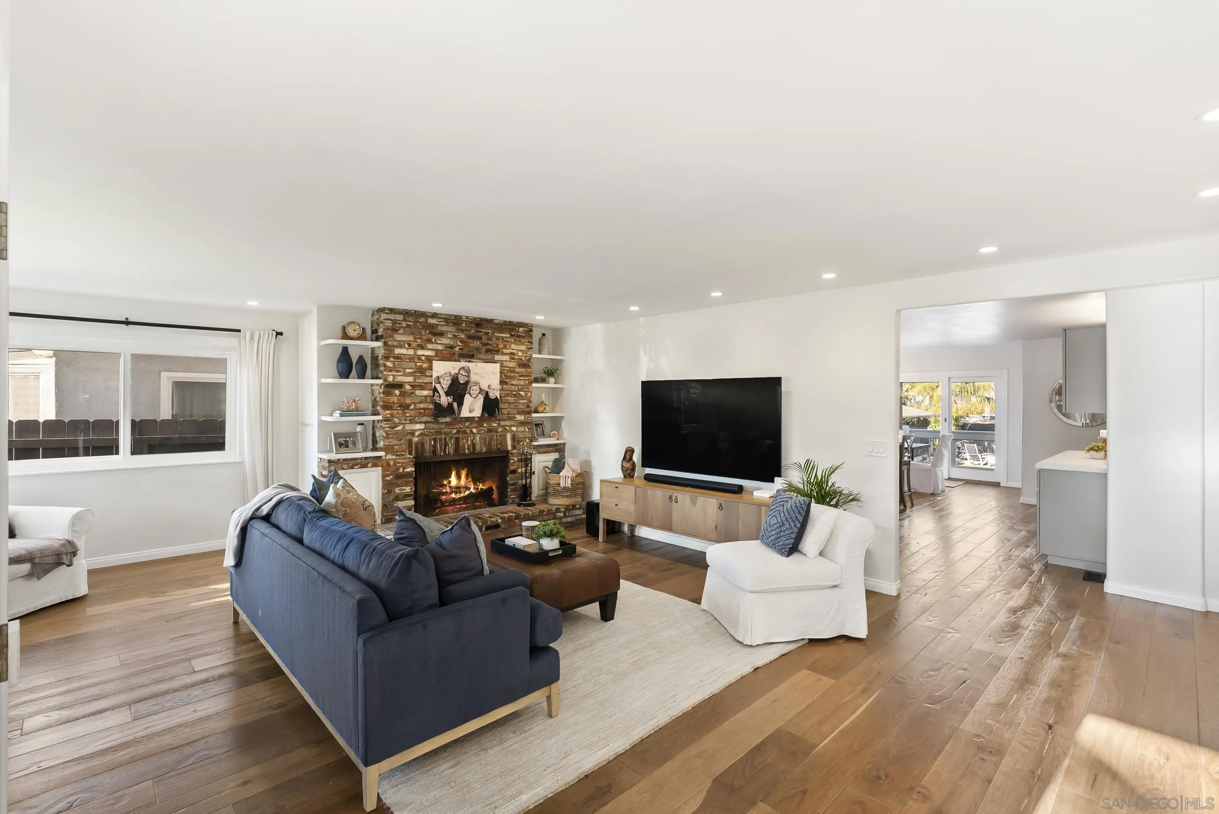 4474 Niagara Avenue San Diego, CA 92107 - Photo 5 of 68