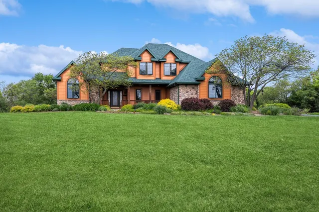 $1,299,900 | N2399 County Rd O South, Delavan, WI 53115