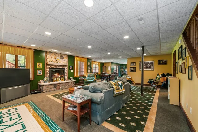 $1,299,900 | N2399 County Rd O South, Delavan, WI 53115