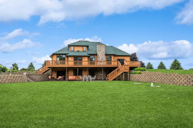 $1,299,900 | N2399 County Rd O South, Delavan, WI 53115