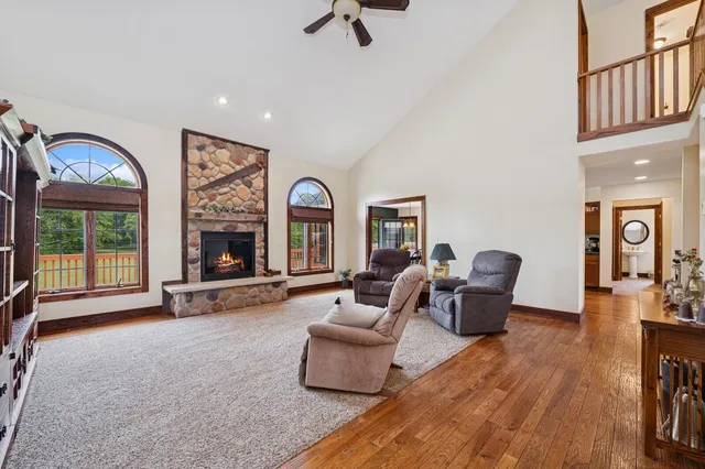 $1,299,900 | N2399 County Rd O South, Delavan, WI 53115