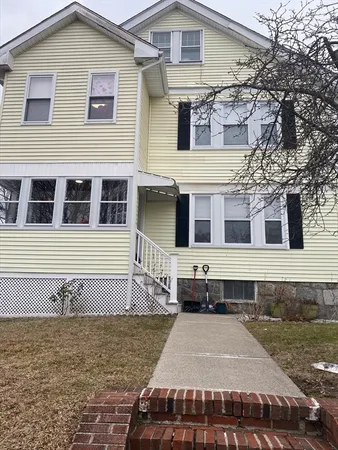 $2,600 | 19-21 Virgil Road, Unit 1, Boston, MA 02132