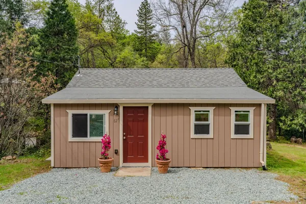 a view of backyard of house