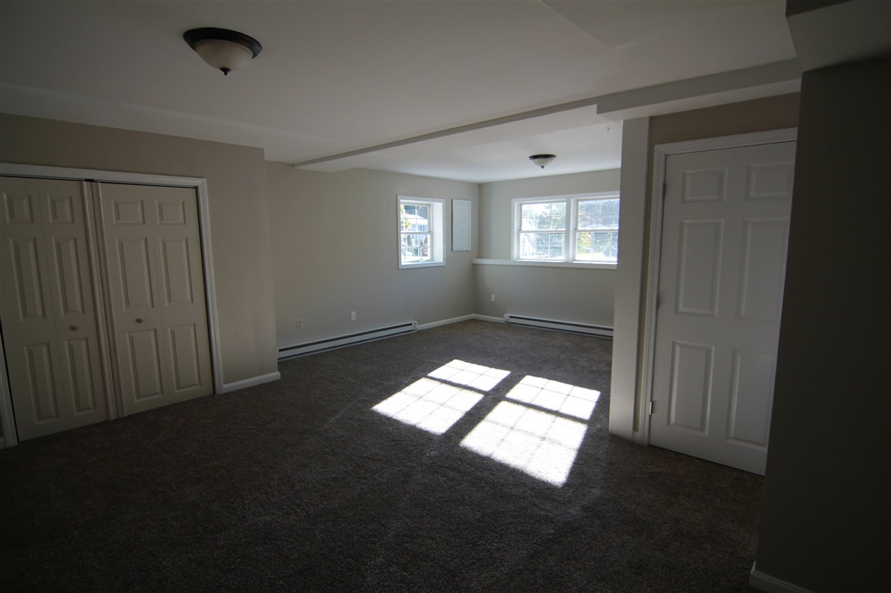 29 Baltimore Road Nashua, NH 03062 - Photo 11 of 12
