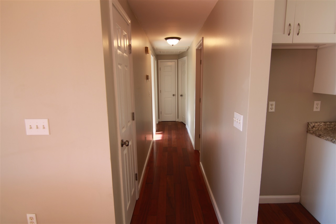 29 Baltimore Road Nashua, NH 03062 - Photo 4 of 12
