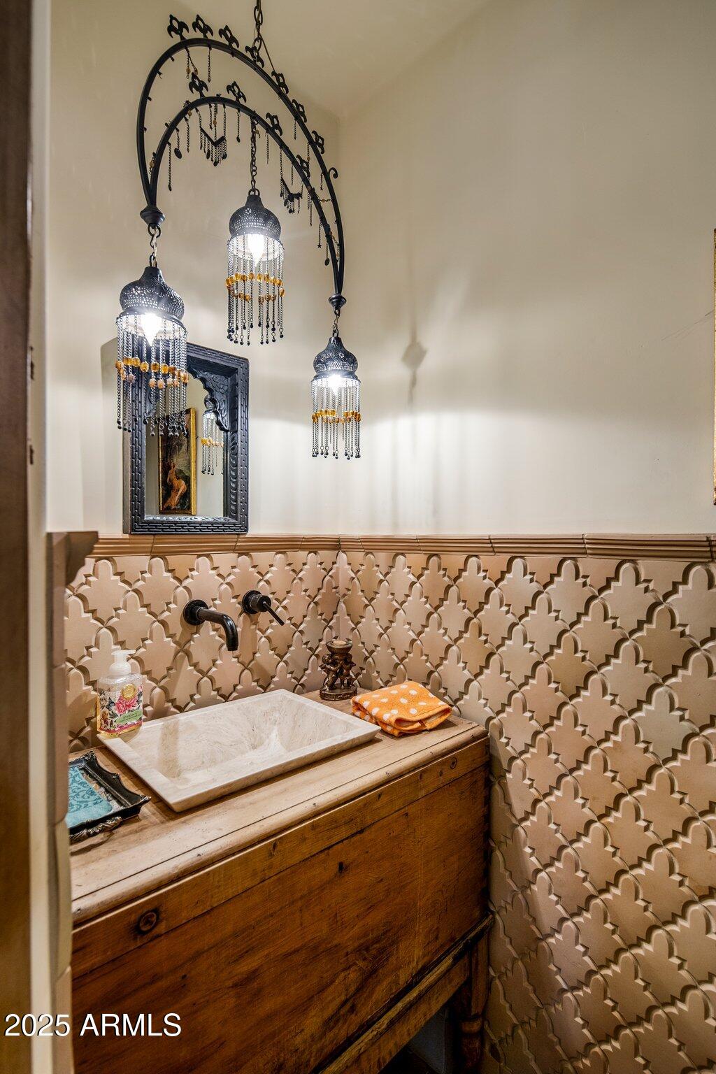 66 Biltmore Estates Drive Phoenix, AZ 85016 - Photo 30 of 54 a view of utility room