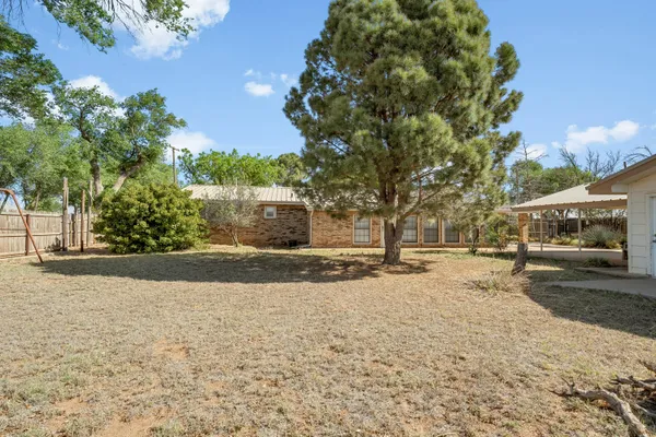 $225,000 | 105 13th Street, Seagraves, TX 79359