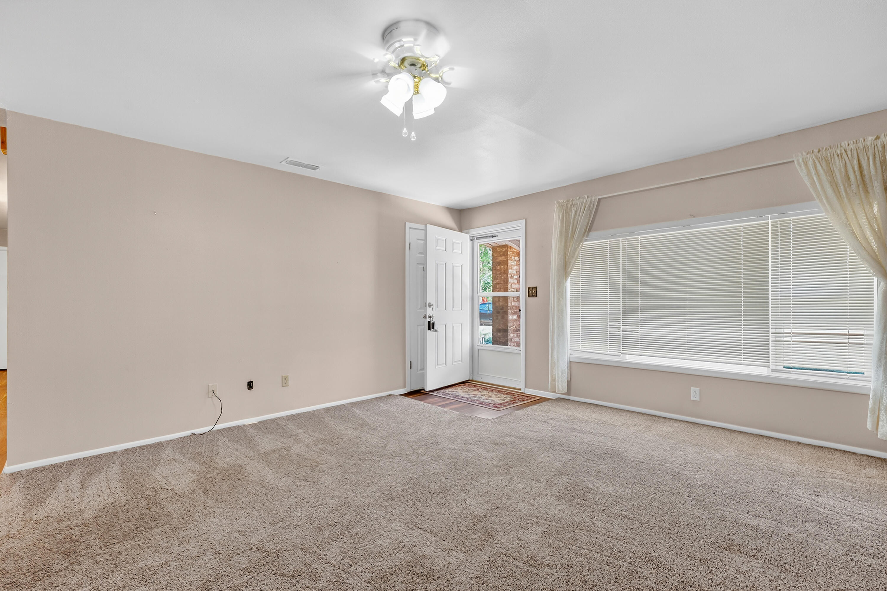 105 13th Street Seagraves, TX 79359 - Photo 8 of 25 DSC08189