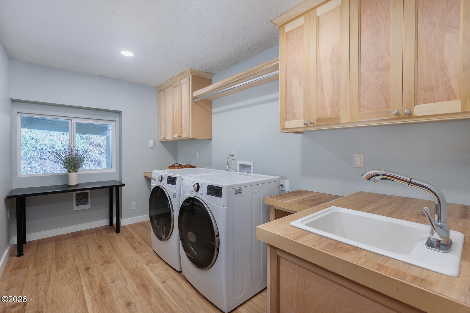3823 Yaquina Bay Road Newport, OR 97365 - Photo 32 of 68 Web-30