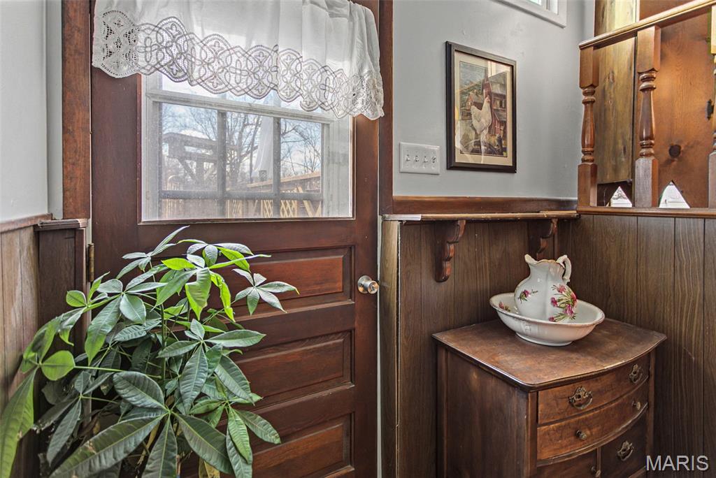 1943 Baldwin Road Jacksonville, IL 62650 - Photo 17 of 54 Gallery Image 17