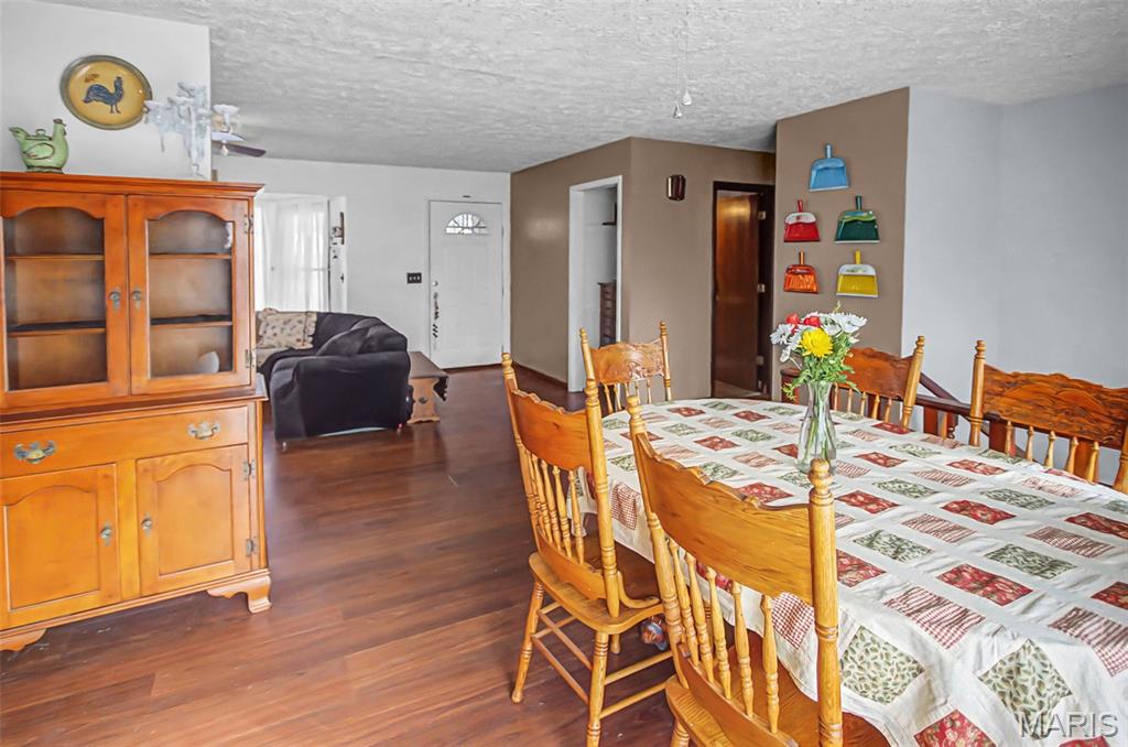 1943 Baldwin Road Jacksonville, IL 62650 - Photo 20 of 54 Gallery Image 20