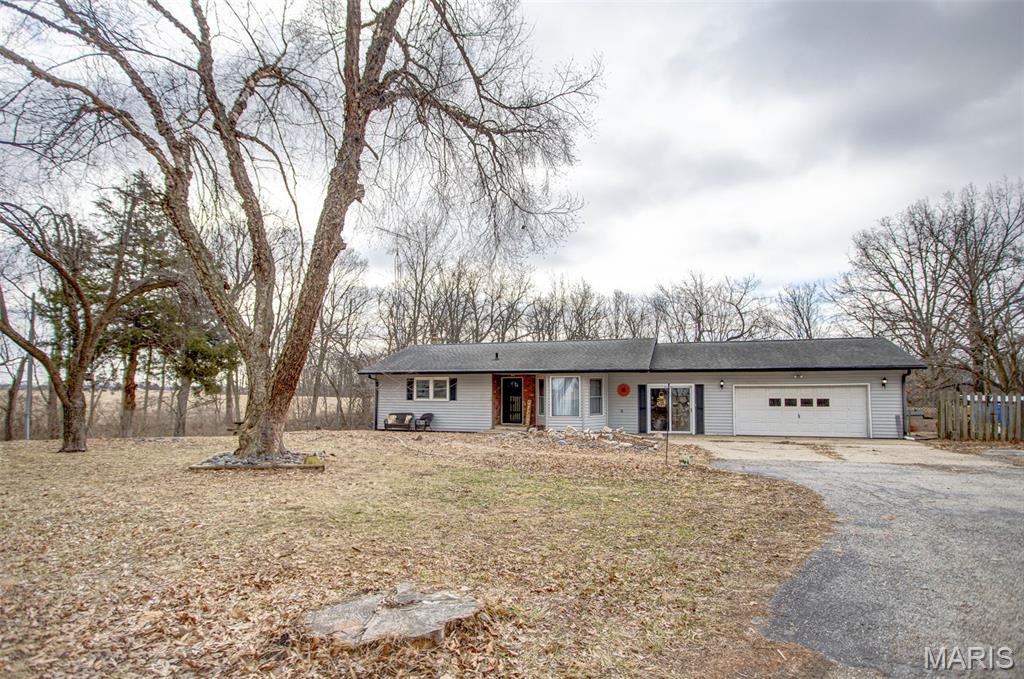1943 Baldwin Road Jacksonville, IL 62650 - Photo 8 of 54 Gallery Image 8