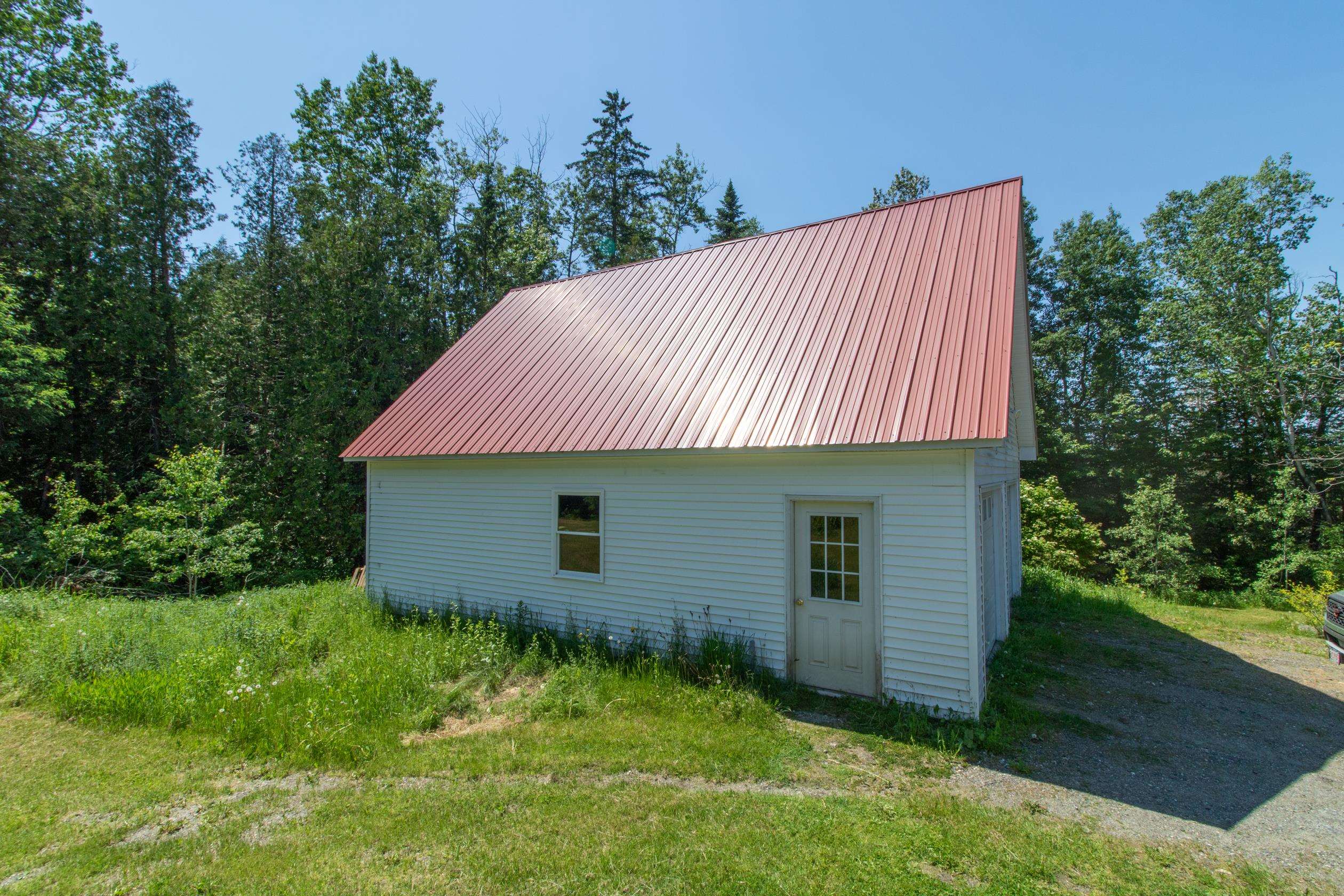 124 Willis Road Charleston, VT 05872 - Photo 27 of 36 Gallery Image 27