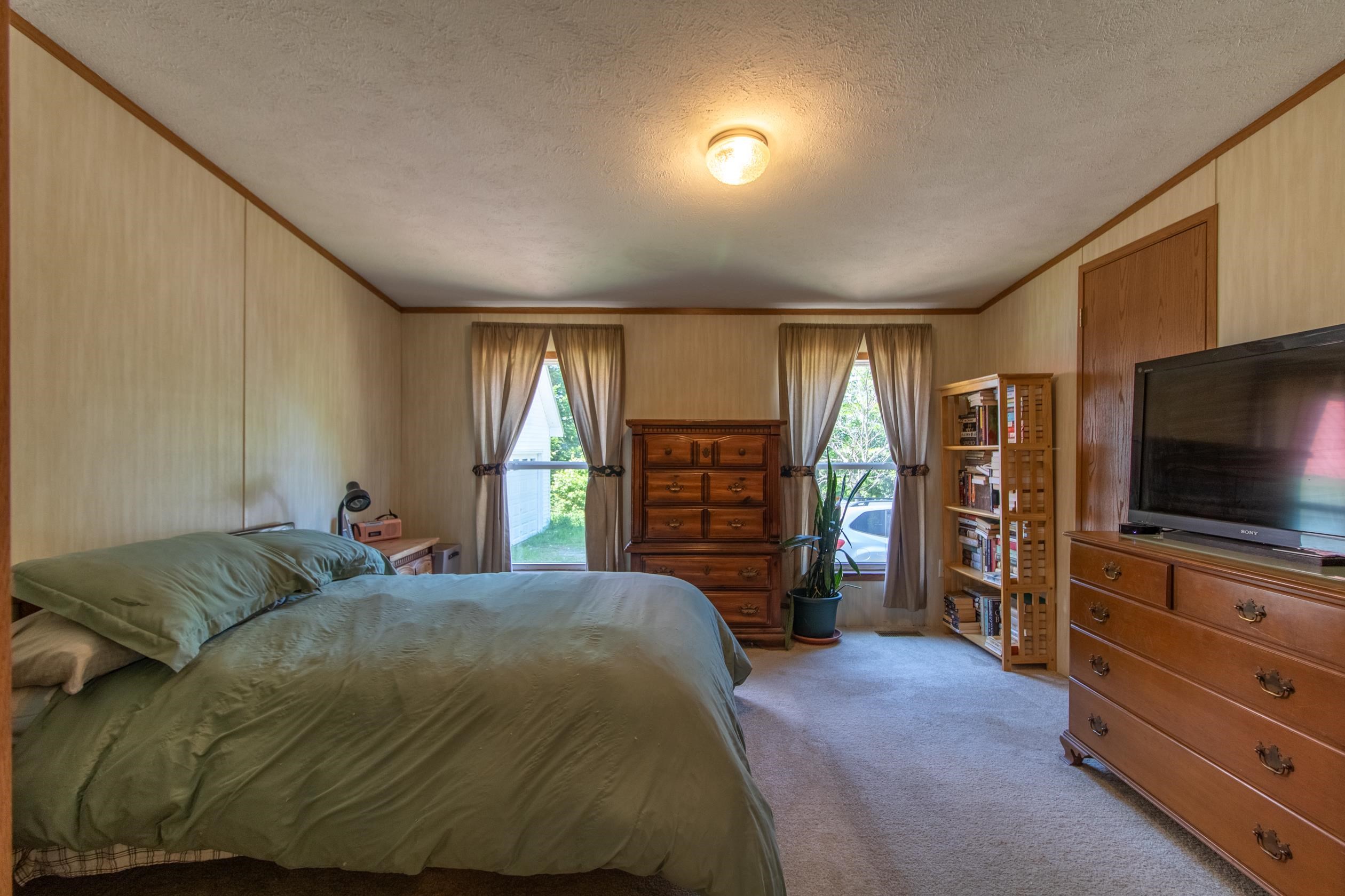 124 Willis Road Charleston, VT 05872 - Photo 7 of 36 Gallery Image 7