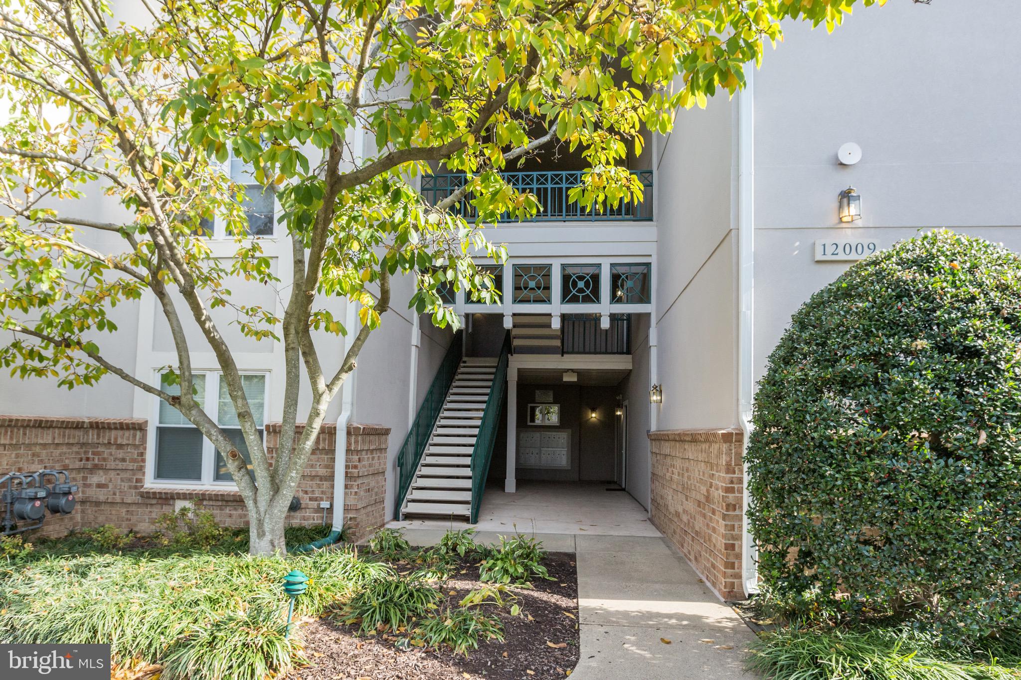 12009 Taliesin Place, Unit 33 Reston, VA 20190 - Photo 2 of 49