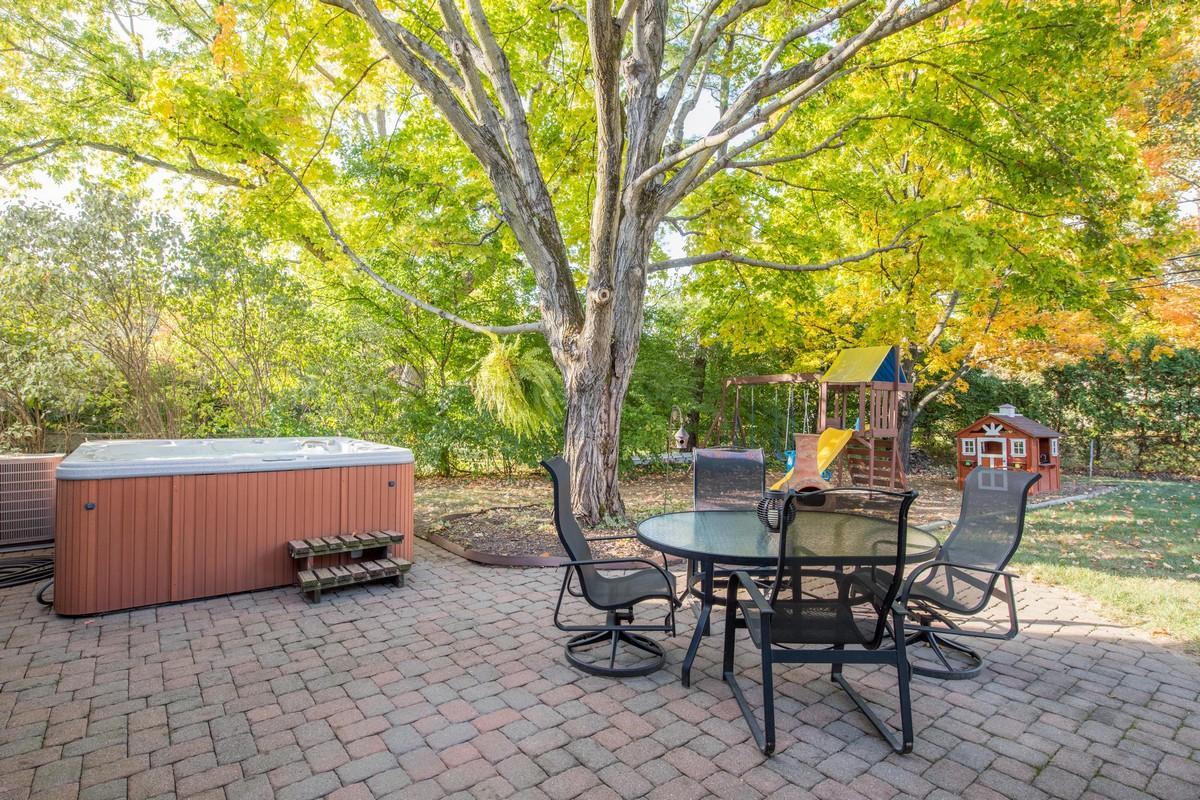 2370 McCoy Road Columbus, OH 43220 - Photo 26 of 30