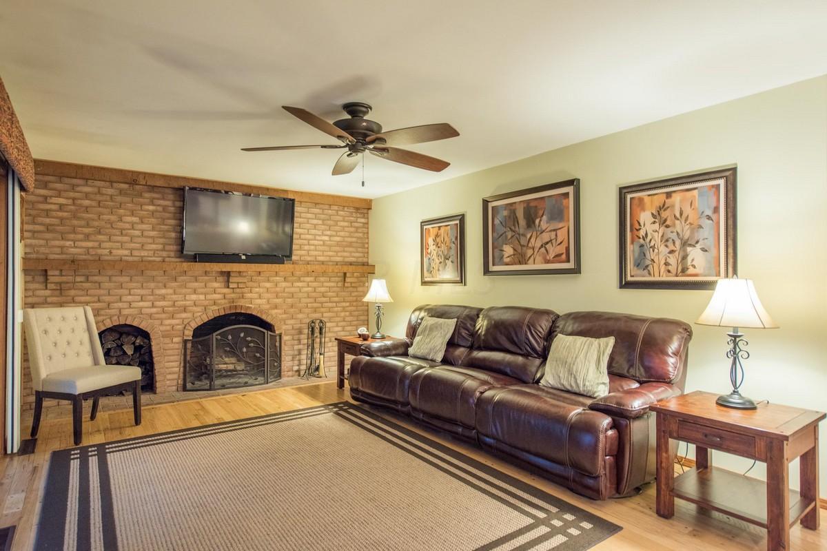 2370 McCoy Road Columbus, OH 43220 - Photo 8 of 30