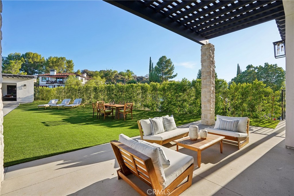 17354 Toquet Drive Encino, CA 91316 - Photo 26 of 75 Gallery Image 26