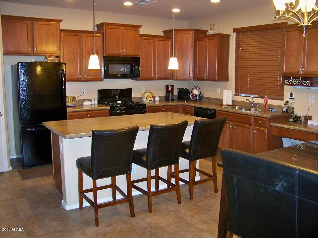 6958 West Harwell Road Laveen, AZ 85339 - Photo 6 of 26 Kitchen